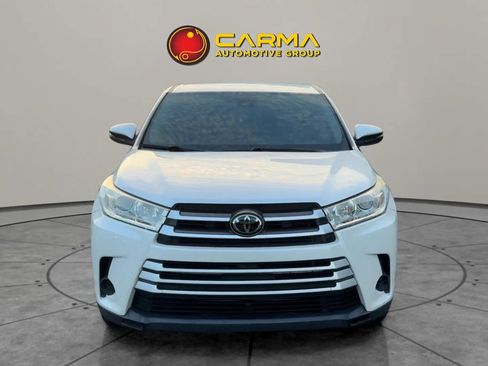 Used 2019 Toyota Highlander LE image 12