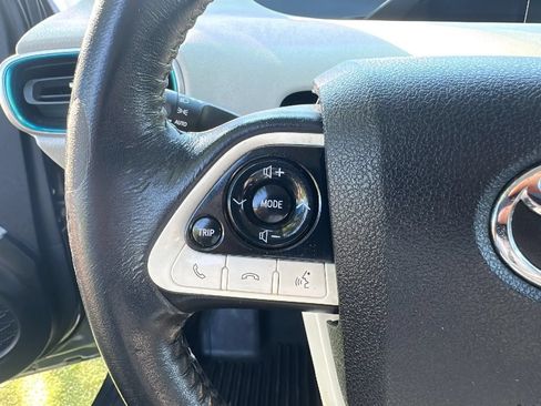 Used 2017 Toyota Prius Four w/ Advanced Technology Package FWD image 32