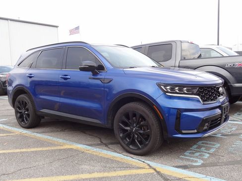 Used 2021 Kia Sorento SX image 2