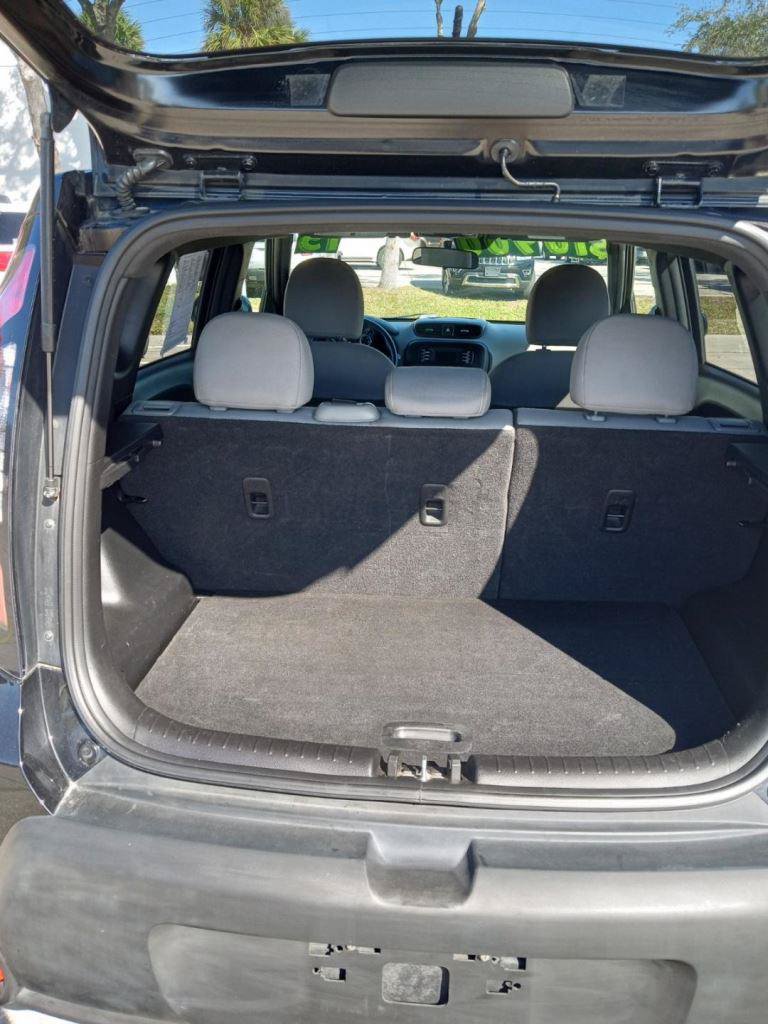 Used 2015 Kia Soul + FWD image 4
