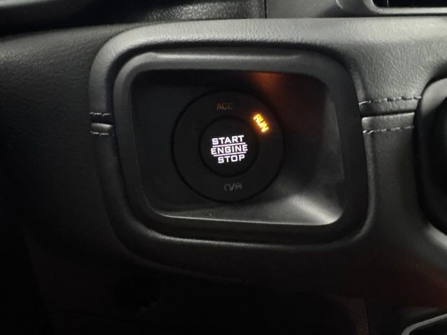 Used 2026 Jeep Gladiator Mojave AWD/4WD image 14