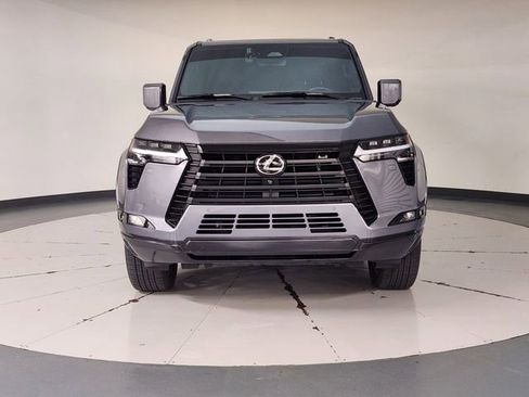 Used 2025 Lexus GX 550 w/ Accessory Package (2T) AWD/4WD image 8