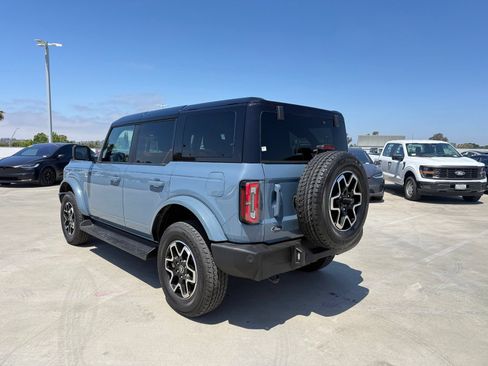 Used 2025 Ford Bronco Outer Banks AWD/4WD image 2