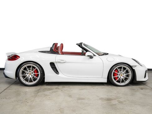 Used 2016 Porsche Boxster Spyder RWD image 48