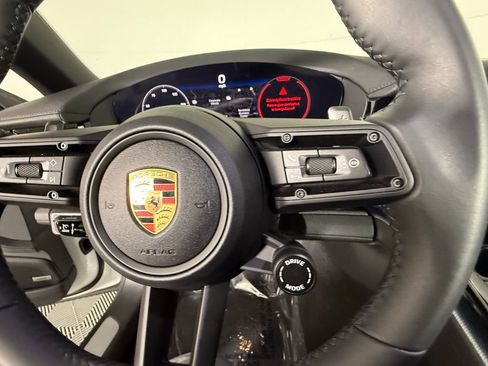 Certified 2025 Porsche Panamera image 40