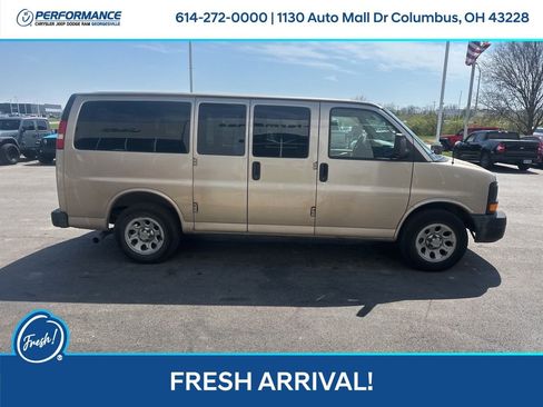 Used 2011 Chevrolet Express 1500 LS image 3
