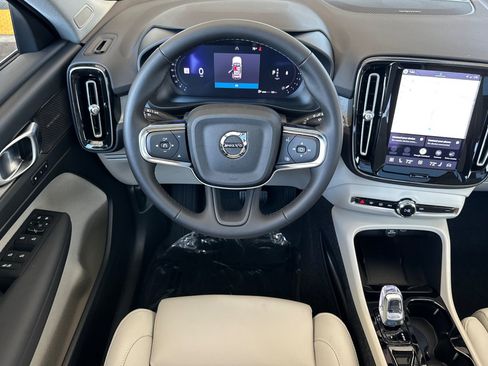 New 2026 Volvo XC40 B5 Ultra AWD/4WD image 11