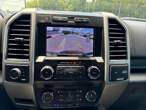 Used 2019 Ford F150 Lariat AWD/4WD image 9