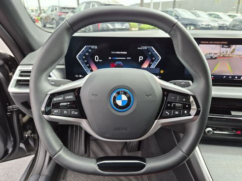 Used 2025 BMW i4 eDrive40 w/ Parking Assistance Package RWD image 17