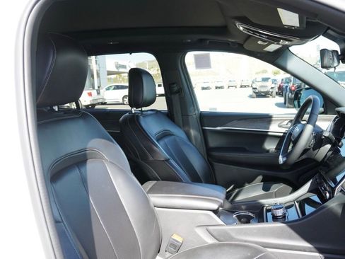 Used 2024 Jeep Grand Cherokee L Limited w/ Luxury Tech Group II image 21