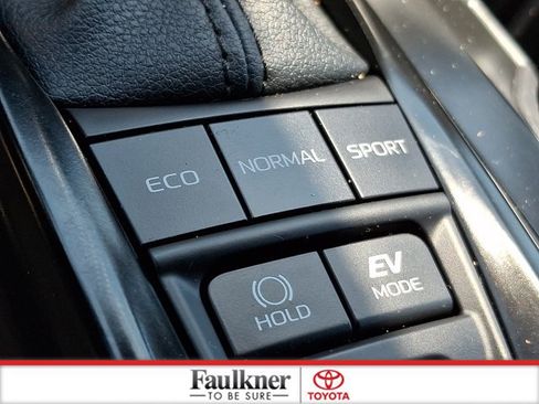 Used 2026 Toyota Camry SE FWD image 23