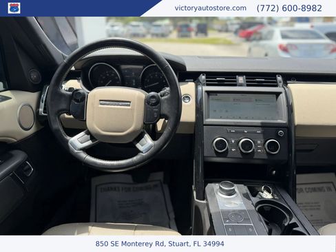 Used 2019 Land Rover Discovery SE AWD/4WD image 43
