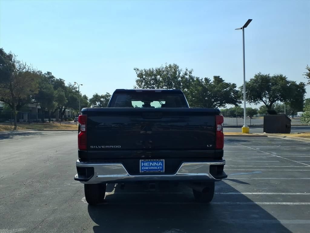 Used 2025 Chevrolet Silverado 2500 LT w/ Convenience Package AWD/4WD image 7