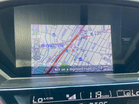 Used 2014 Honda Pilot Touring image 32