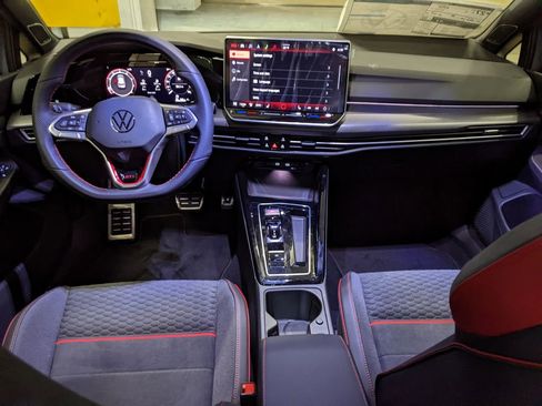 New 2026 Volkswagen GTI SE FWD image 12