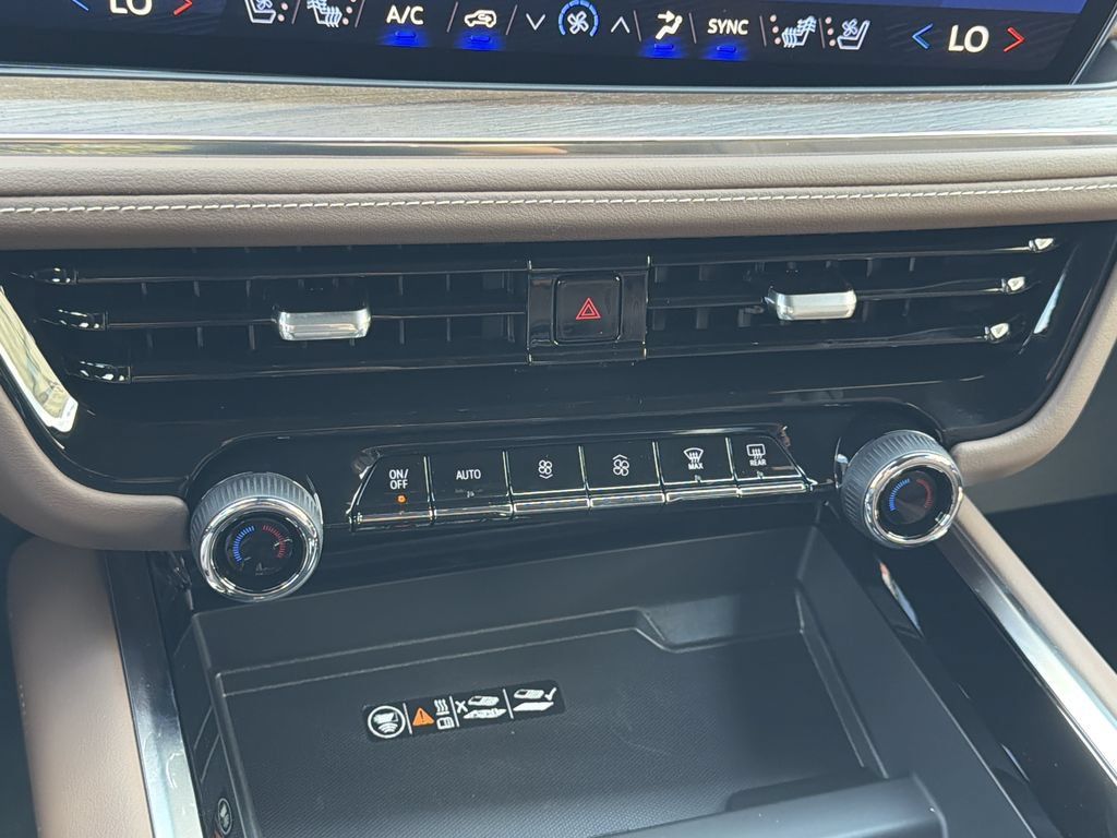 New 2026 Chevrolet Tahoe High Country AWD/4WD image 6