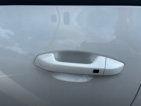 Certified 2025 Kia Seltos S AWD/4WD image 10