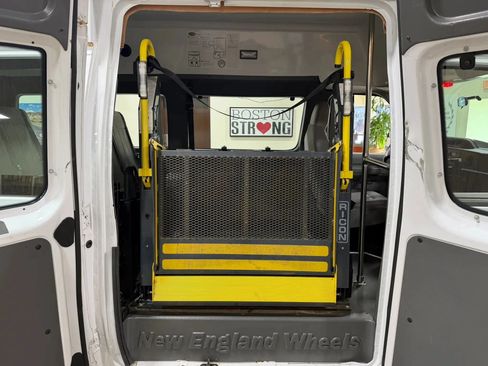 Used 2014 Ford E-250 and Econoline 250 Extended w/ Power Group RWD image 46