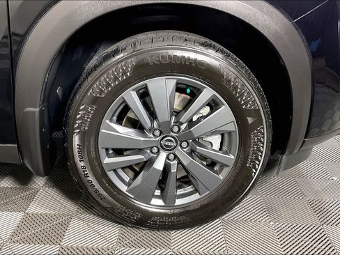 Used 2024 Nissan Pathfinder S image 11