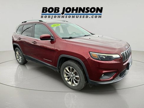 Used 2020 Jeep Cherokee Latitude Plus w/ Cold Weather Group AWD/4WD image 1