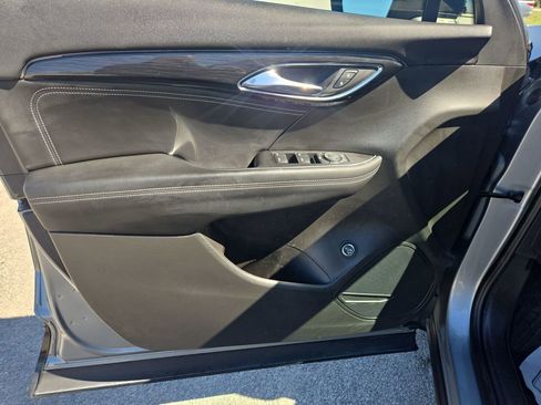 Used 2023 Buick Envision Preferred image 17