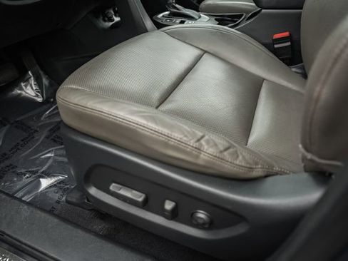 Used 2017 Hyundai Santa Fe Limited FWD image 37