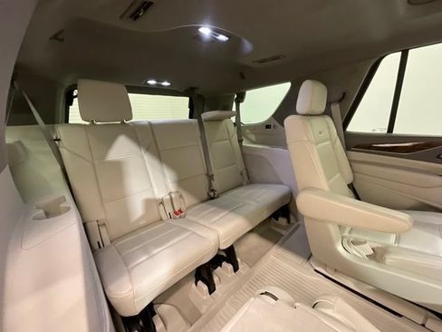 Used 2022 Cadillac Escalade Sport Platinum w/ LPO, ONYX Package AWD/4WD image 26