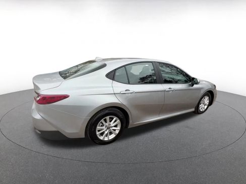 Used 2025 Toyota Camry LE image 15