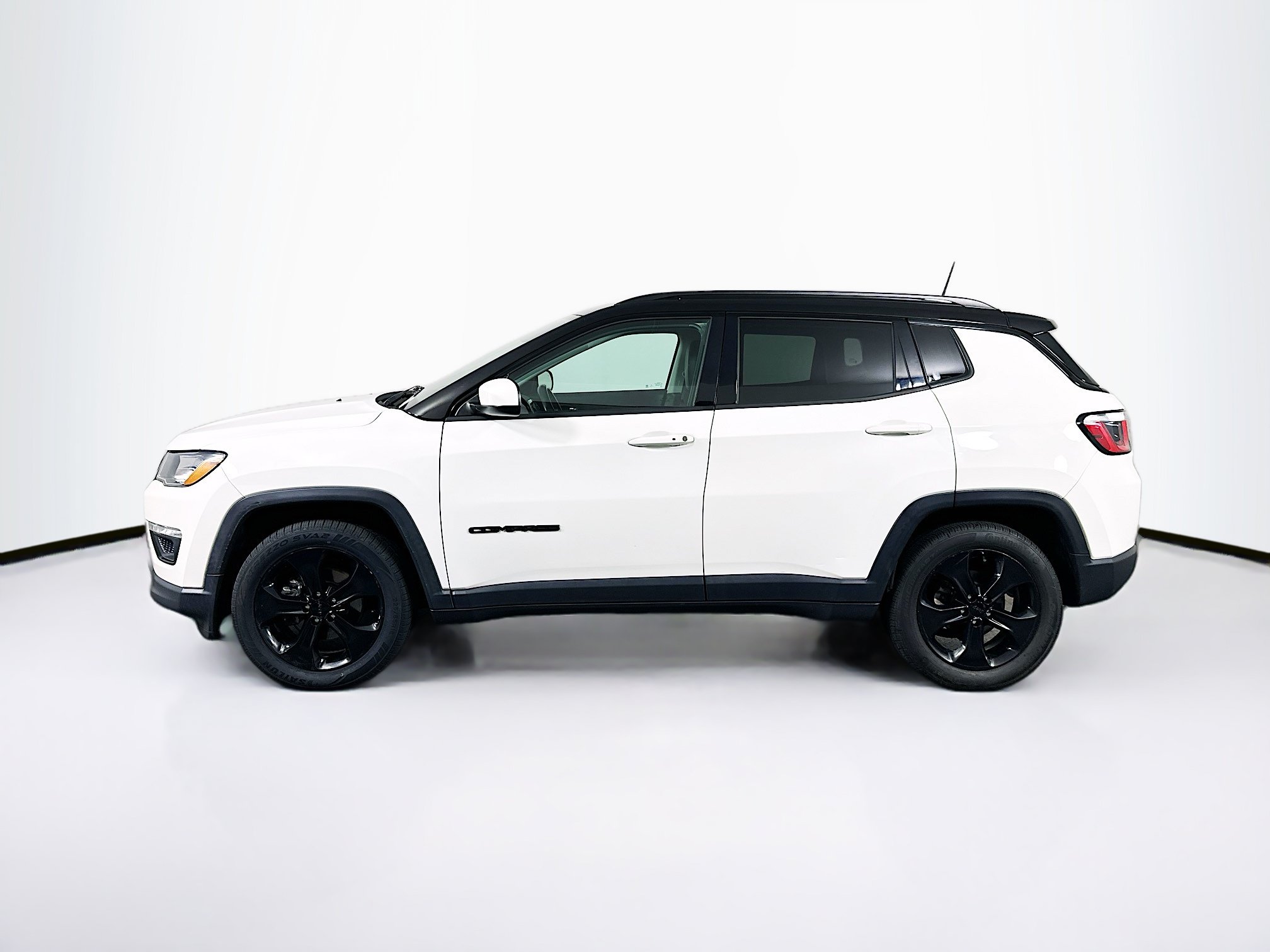 Used 2020 Jeep Compass Latitude FWD image 4