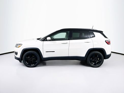 Used 2020 Jeep Compass Latitude FWD image 4