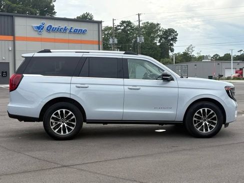 Used 2025 Ford Expedition Platinum AWD/4WD image 6