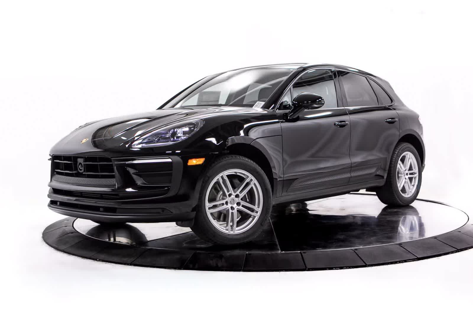 Certified 2026 Porsche Macan AWD/4WD image 1