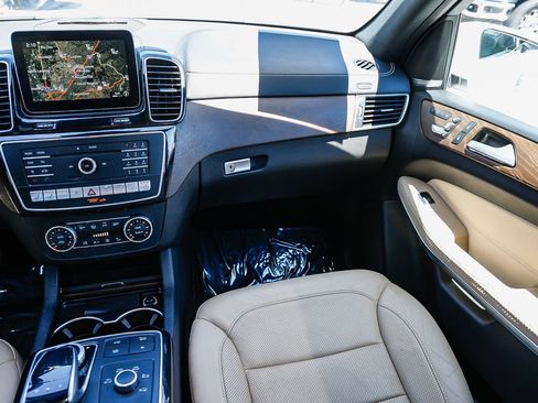 Used 2017 Mercedes-Benz GLS 550 4MATIC image 15
