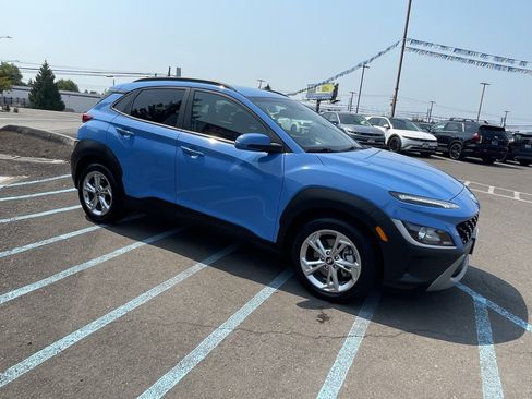 Used 2022 Hyundai Kona SEL w/ Cargo Package AWD/4WD image 7