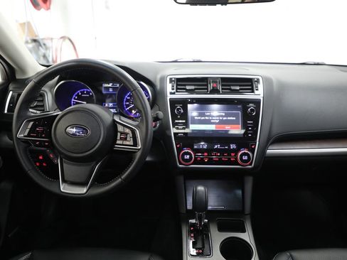 Used 2019 Subaru Outback 3.6R Limited w/ Popular Package #2 AWD/4WD image 2
