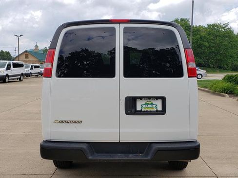 Used 2017 Chevrolet Express 2500 LS RWD image 4
