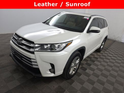 Used 2018 Toyota Highlander Limited image 1