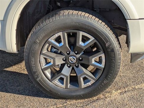 Used 2021 Nissan Titan Platinum Reserve w/ Moonroof Package image 11