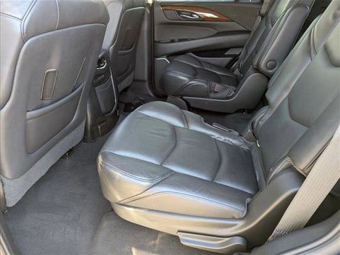 Used 2019 Cadillac Escalade Premium Luxury image 13