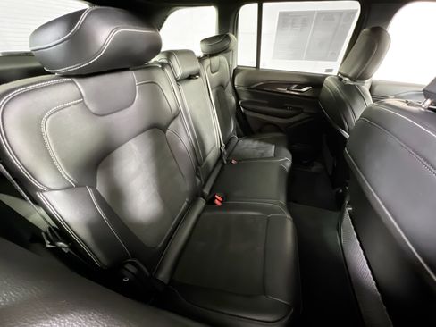 Used 2023 Jeep Grand Cherokee Altitude AWD/4WD image 26