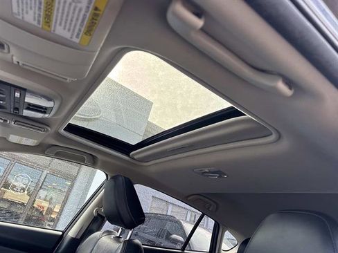 Used 2019 Subaru Crosstrek 2.0i Limited w/ Moonroof Package w/Navigation image 10