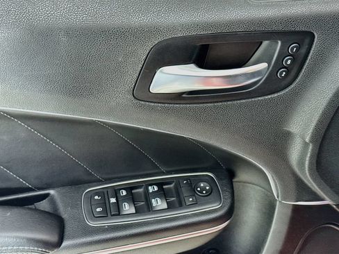 Used 2017 Dodge Charger R/T w/ Plus Group RWD image 21
