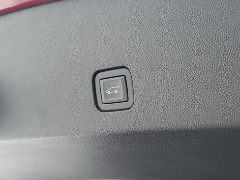 Used 2024 Cadillac XT6 Sport w/ Technology Package AWD/4WD image 12
