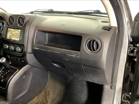 Used 2013 Jeep Compass Limited w/ Sun/Sound Group FWD image 18