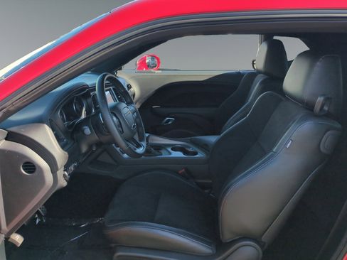 Used 2023 Dodge Challenger GT w/ Plus Package image 9