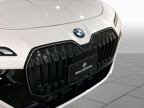 Used 2026 BMW 740i xDrive AWD/4WD image 31