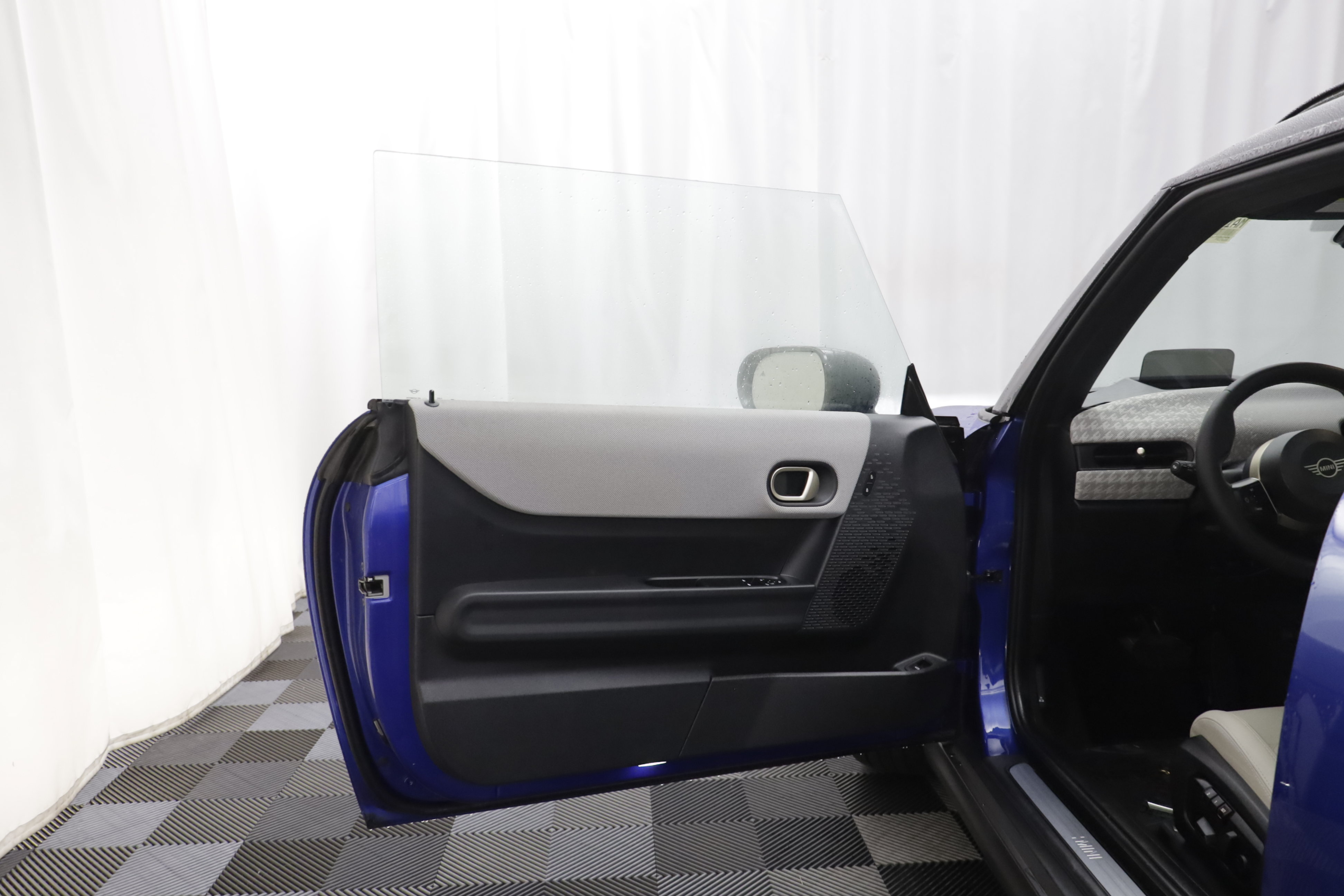 Certified 2025 MINI Cooper S FWD image 4