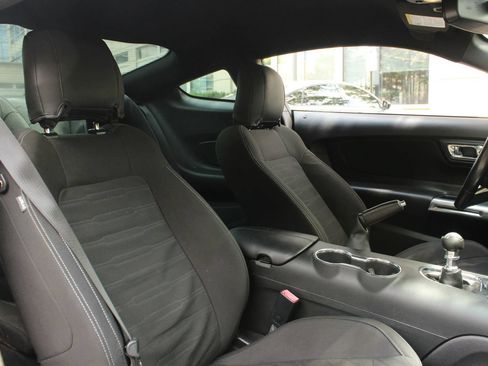 Used 2016 Ford Mustang GT RWD image 22