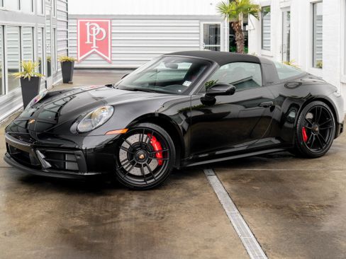 Used 2024 Porsche 911 Targa 4 GTS w/ Premium Package image 10