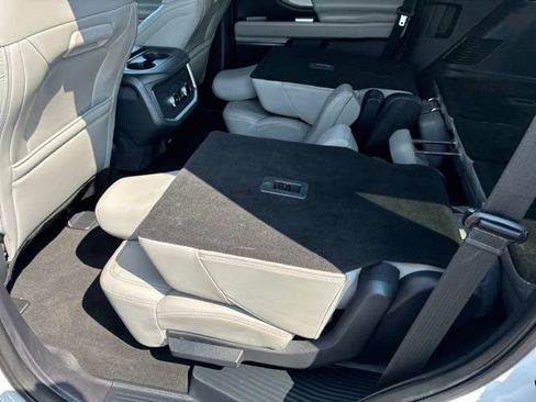 Certified 2025 Ford Expedition Active AWD/4WD image 79